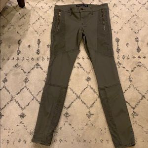 Express green legging jeans low rise size 4